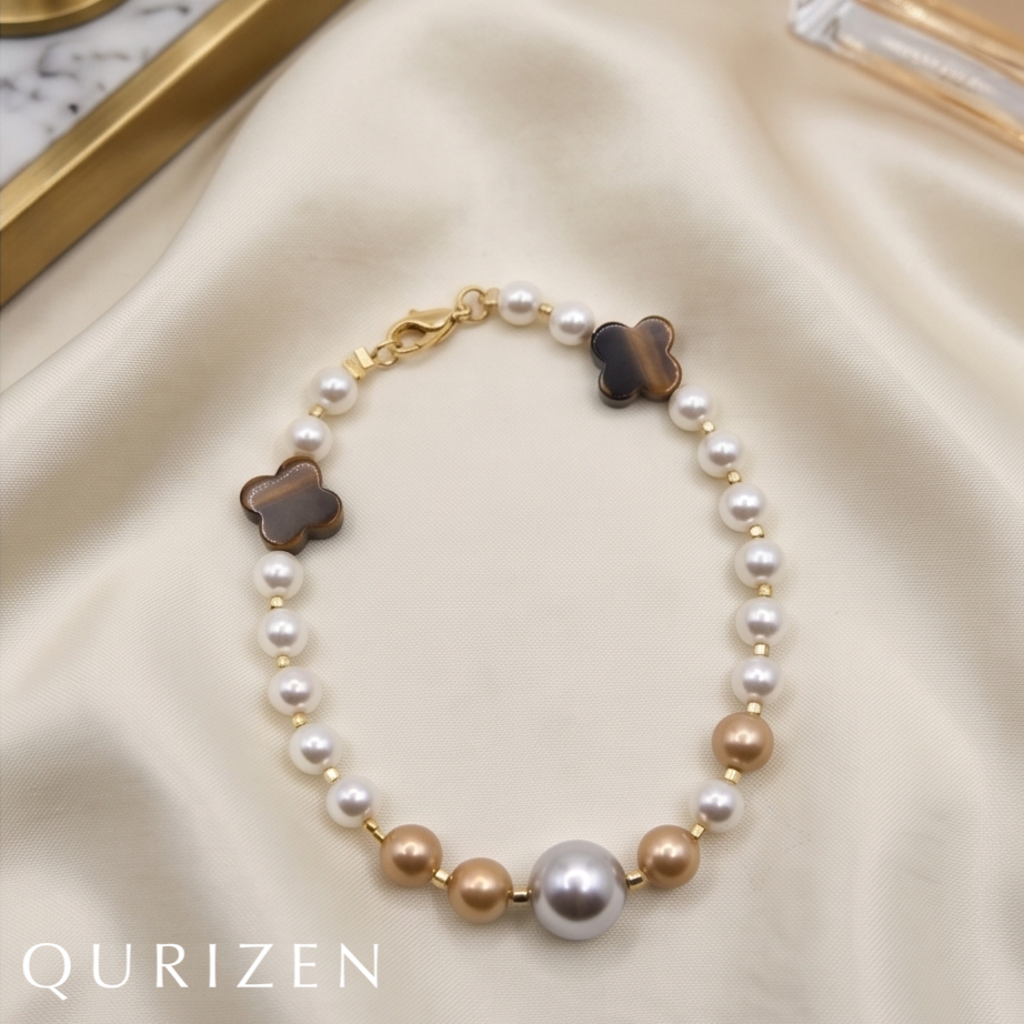 Handcrafted Freshwater Pearl & Tiger's Eye Clover Bracelet